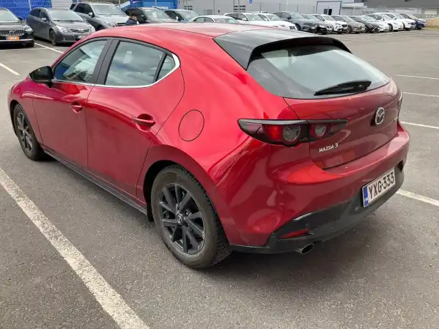 Punainen Viistoperä, Mazda 3 – YXG-333