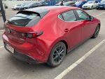 Punainen Viistoperä, Mazda 3 – YXG-333, kuva 4