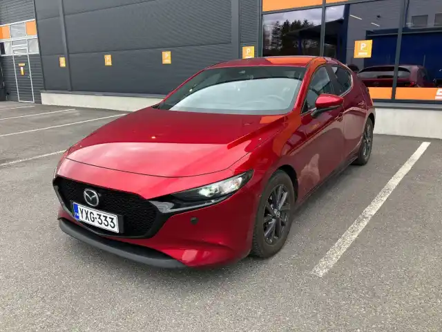 Punainen Viistoperä, Mazda 3 – YXG-333
