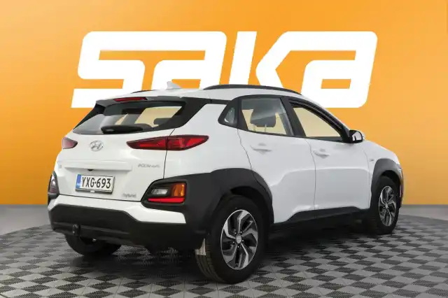 Valkoinen Maastoauto, Hyundai KONA – YXG-693