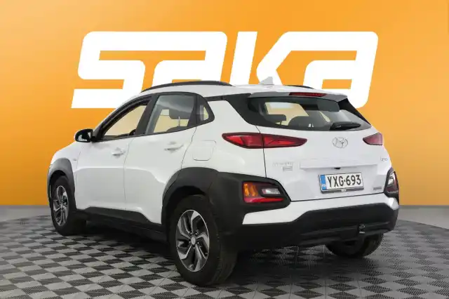 Valkoinen Maastoauto, Hyundai KONA – YXG-693