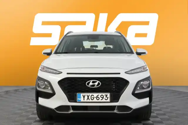 Valkoinen Maastoauto, Hyundai KONA – YXG-693