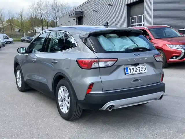 Harmaa Maastoauto, Ford Kuga – YXG-739