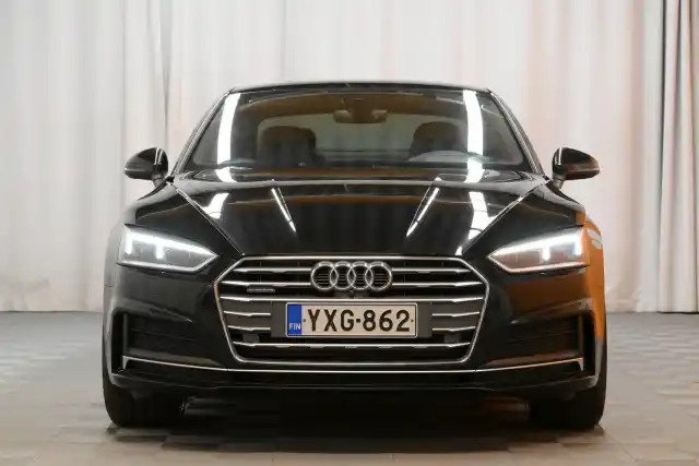 Musta Coupe, Audi A5 – YXG-862