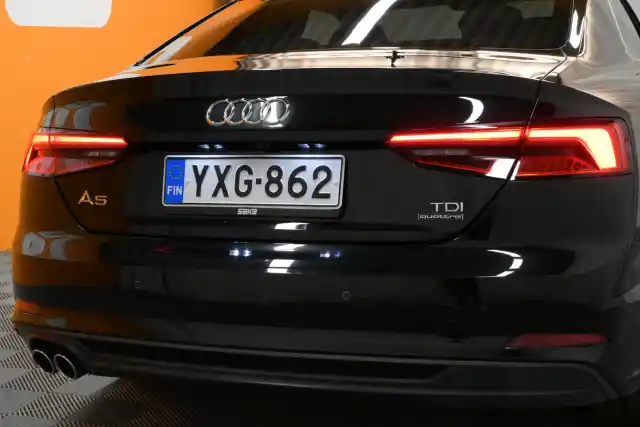 Musta Coupe, Audi A5 – YXG-862