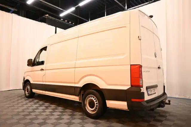 Valkoinen Pakettiauto, Volkswagen Crafter – YXH-109