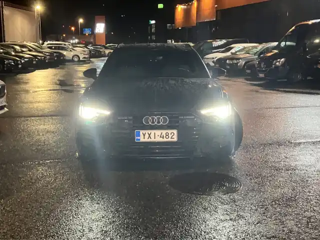 Musta Farmari, Audi A6 – YXI-482