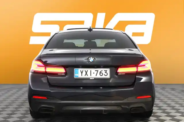 Musta Sedan, BMW 530 – YXI-763