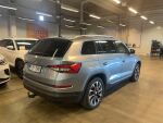 Harmaa Maastoauto, Skoda Kodiaq – YXI-788, kuva 2