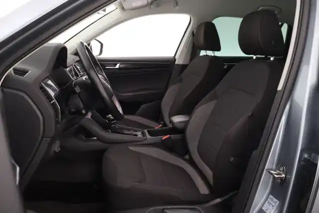 Harmaa Maastoauto, Skoda Kodiaq – YXI-788