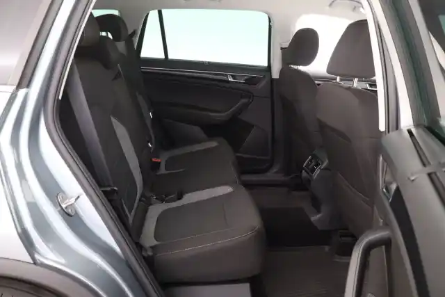 Harmaa Maastoauto, Skoda Kodiaq – YXI-788