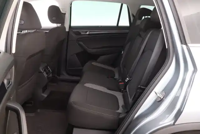 Harmaa Maastoauto, Skoda Kodiaq – YXI-788