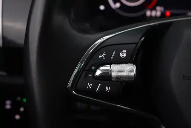 Harmaa Maastoauto, Skoda Kodiaq – YXI-788
