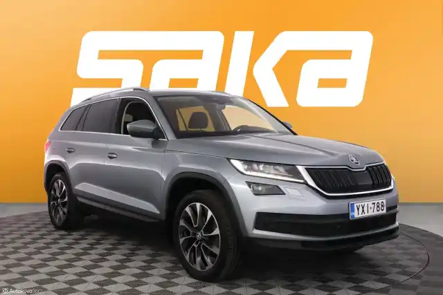 Harmaa Maastoauto, Skoda Kodiaq – YXI-788