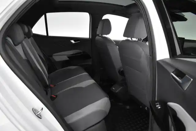 Valkoinen Viistoperä, Volkswagen ID.3 – YXJ-525