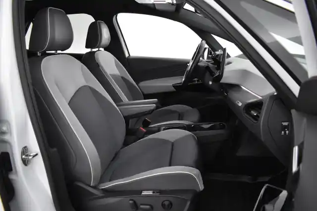Valkoinen Viistoperä, Volkswagen ID.3 – YXJ-525