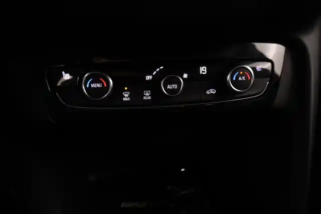 Punainen Viistoperä, Opel Corsa-e – YXJ-658