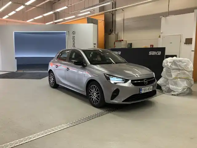 Harmaa Viistoperä, Opel Corsa – YXK-834
