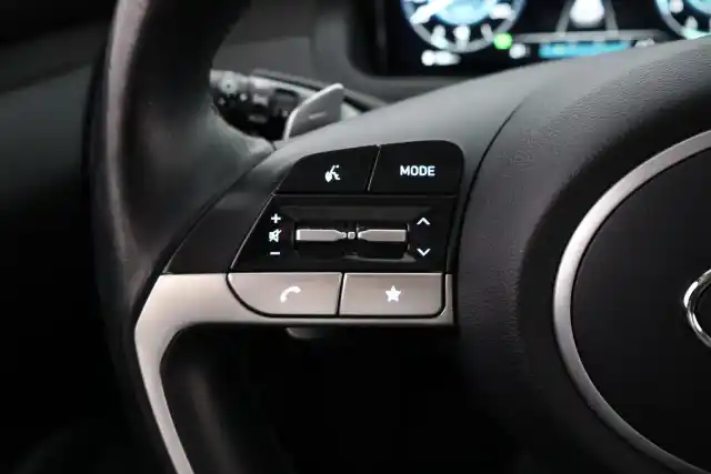 Musta Maastoauto, Hyundai Tucson – YXL-313