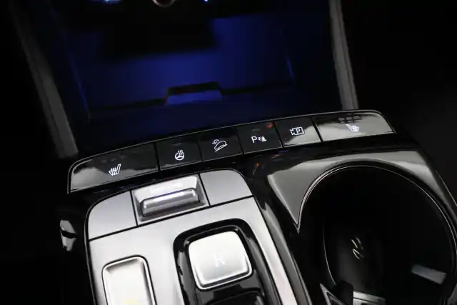 Musta Maastoauto, Hyundai Tucson – YXL-313