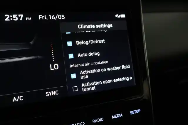 Musta Maastoauto, Hyundai Tucson – YXL-313