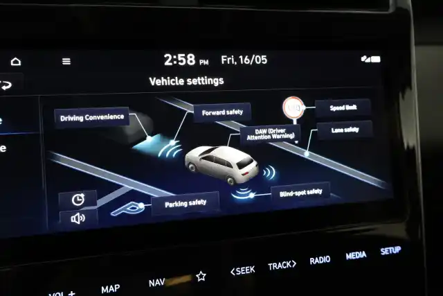 Musta Maastoauto, Hyundai Tucson – YXL-313