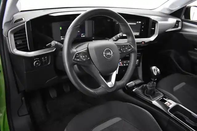 Vihreä Maastoauto, Opel Mokka – YXM-557