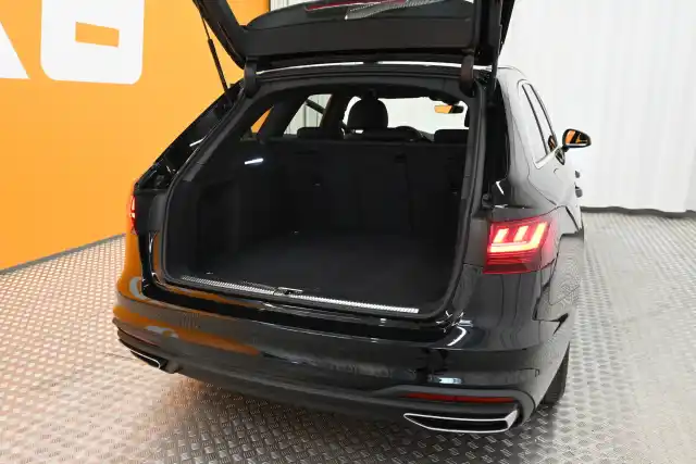 Musta Farmari, Audi A4 – YXN-568