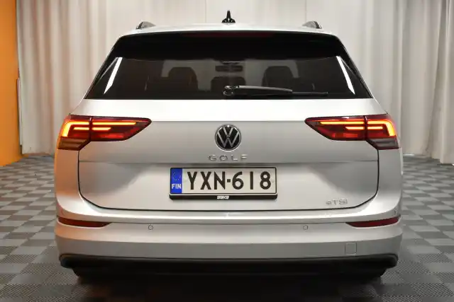 Hopea Farmari, Volkswagen Golf – YXN-618