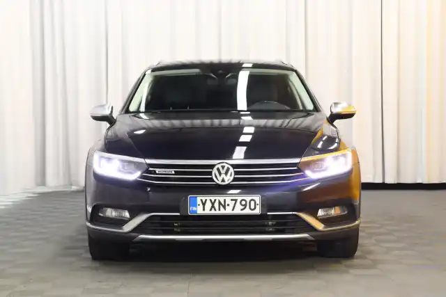 Musta Farmari, Volkswagen Passat – YXN-790