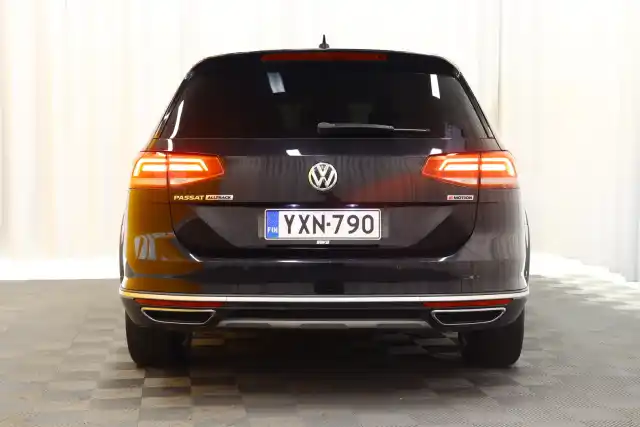 Musta Farmari, Volkswagen Passat – YXN-790