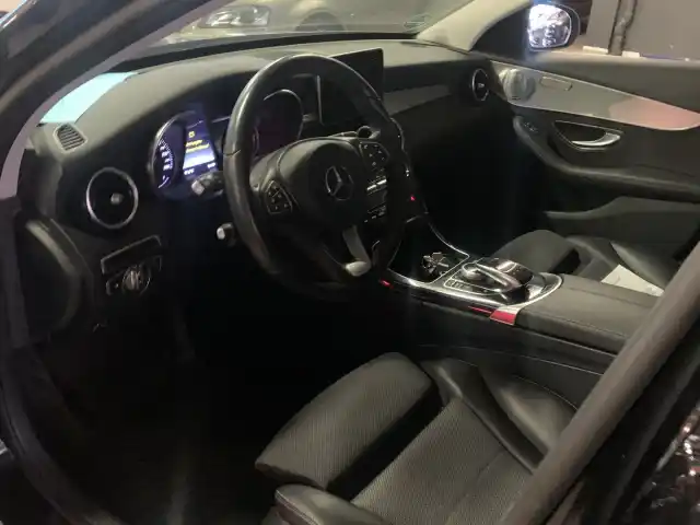 Musta Farmari, Mercedes-Benz C – YXN-953