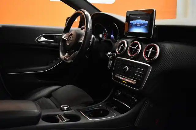 Hopea Viistoperä, Mercedes-Benz A – YXO-121