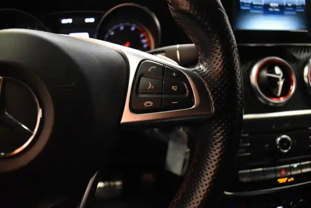 Hopea Viistoperä, Mercedes-Benz A – YXO-121