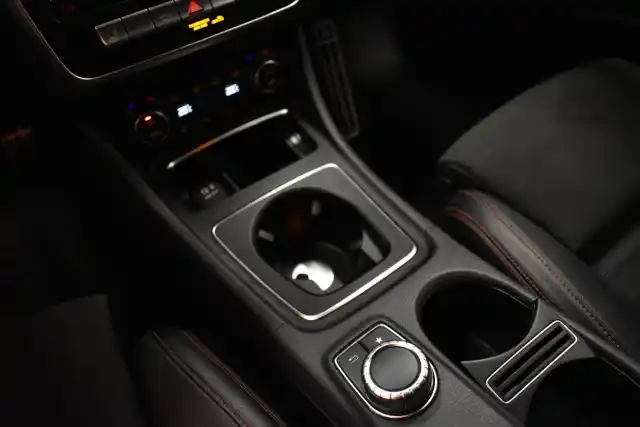 Hopea Viistoperä, Mercedes-Benz A – YXO-121