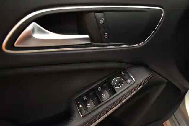Hopea Viistoperä, Mercedes-Benz A – YXO-121