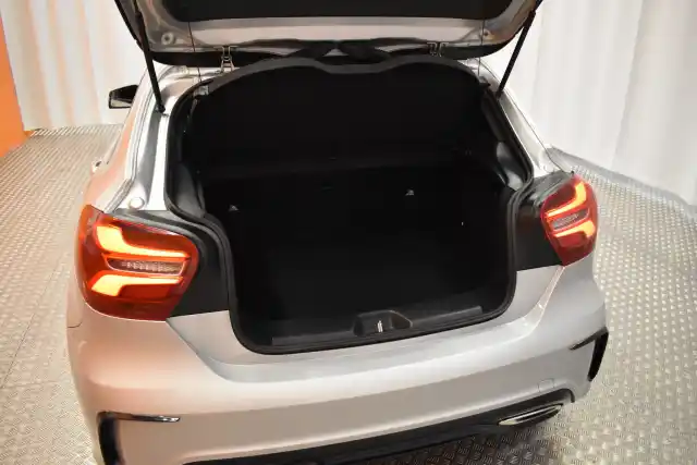 Hopea Viistoperä, Mercedes-Benz A – YXO-121