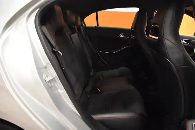 Hopea Viistoperä, Mercedes-Benz A – YXO-121