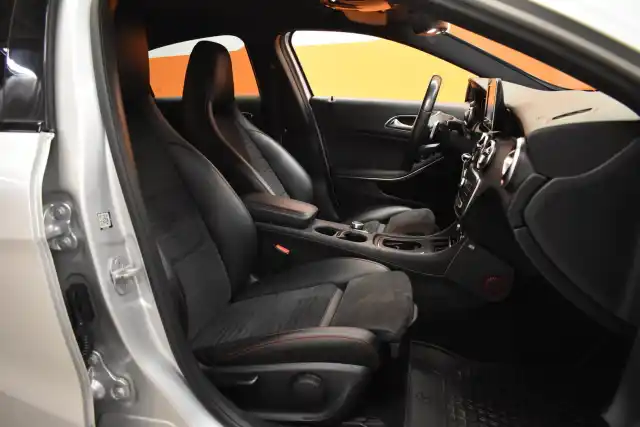 Hopea Viistoperä, Mercedes-Benz A – YXO-121