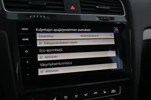 Valkoinen Viistoperä, Volkswagen Golf – YXO-276