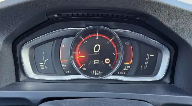 Musta Farmari, Volvo V60 Cross Country – YXO-358