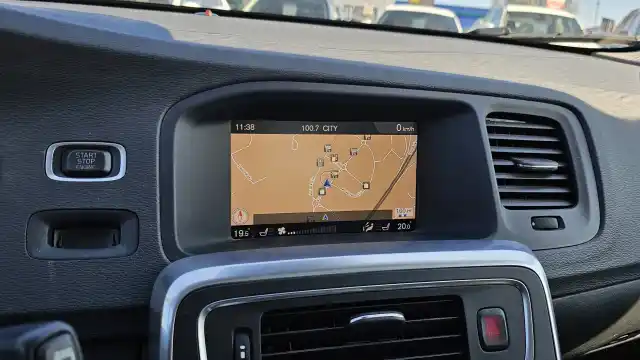 Musta Farmari, Volvo V60 Cross Country – YXO-358