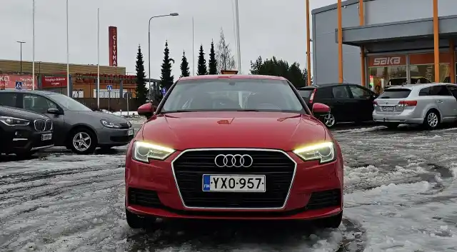 Punainen Viistoperä, Audi A3 – YXO-957