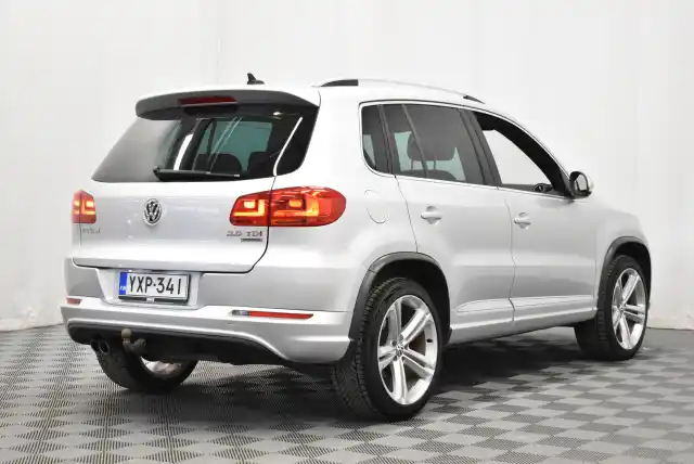 Hopea Maastoauto, Volkswagen Tiguan – YXP-341