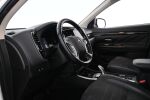 Valkoinen Maastoauto, Mitsubishi Outlander – YXR-683, kuva 15