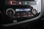 Valkoinen Maastoauto, Mitsubishi Outlander – YXR-683, kuva 22