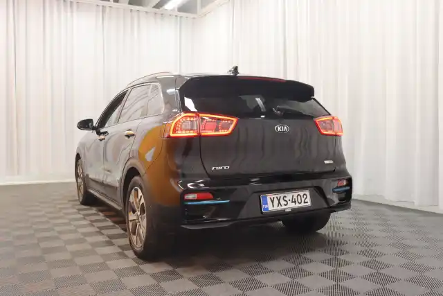 Musta Maastoauto, Kia NIRO – YXS-402