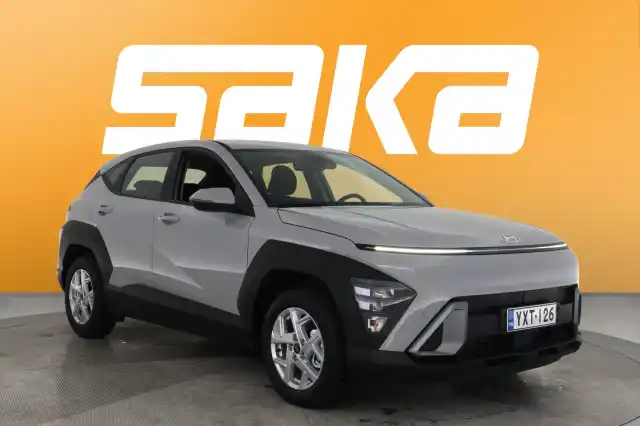 Valkoinen Maastoauto, Hyundai KONA – YXT-126