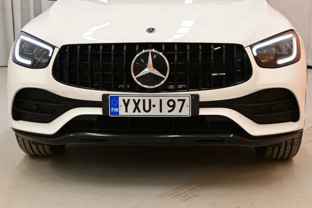 Valkoinen Maastoauto, Mercedes-Benz GLC – YXU-197