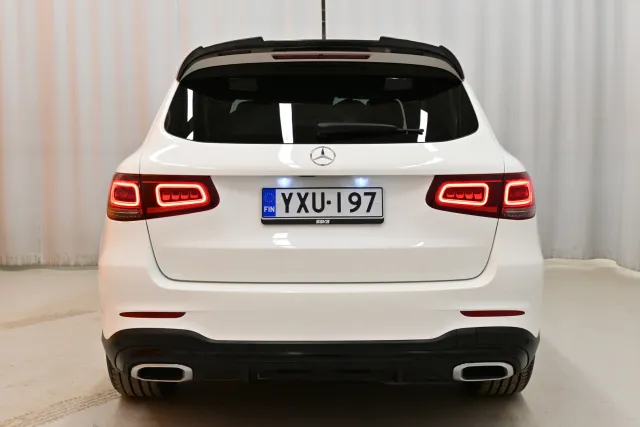 Valkoinen Maastoauto, Mercedes-Benz GLC – YXU-197